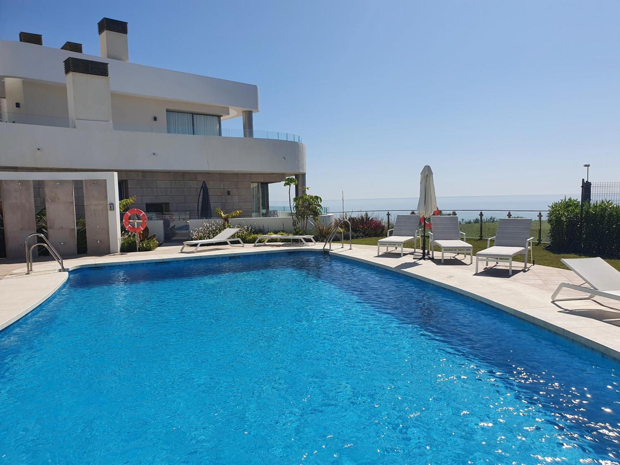 Luxury Beachfront Apartment With Pool, Sauna, Fitness And Gym In Province Malaga, Andalusia Mijas Exterior photo