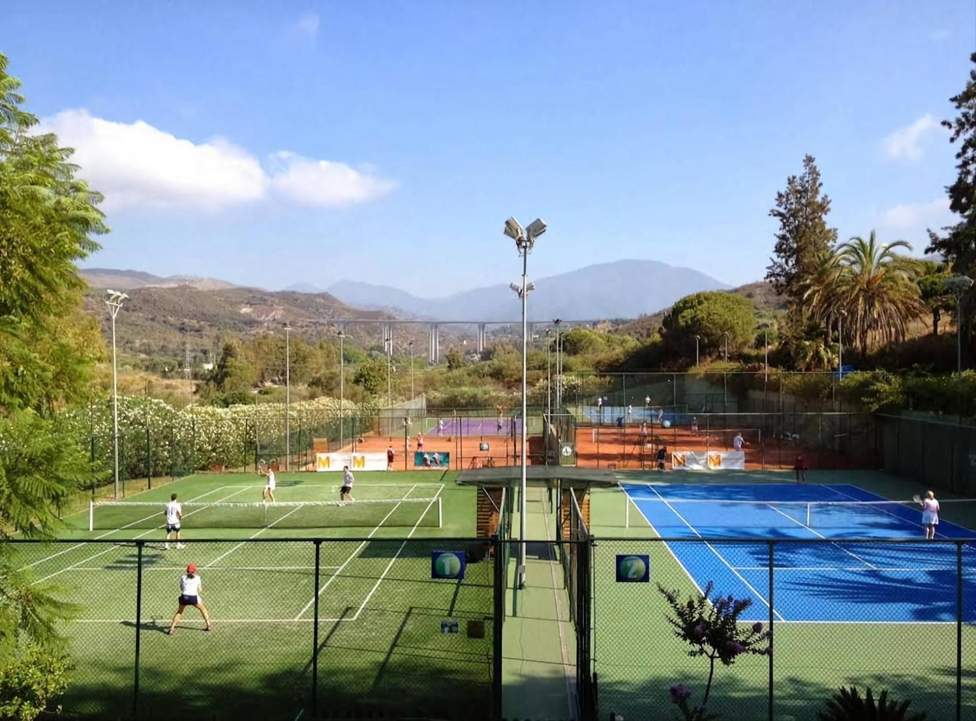 Luxury Beachfront Apartment With Pool, Sauna, Fitness And Gym In Province Malaga, Andalusia Mijas Exterior photo