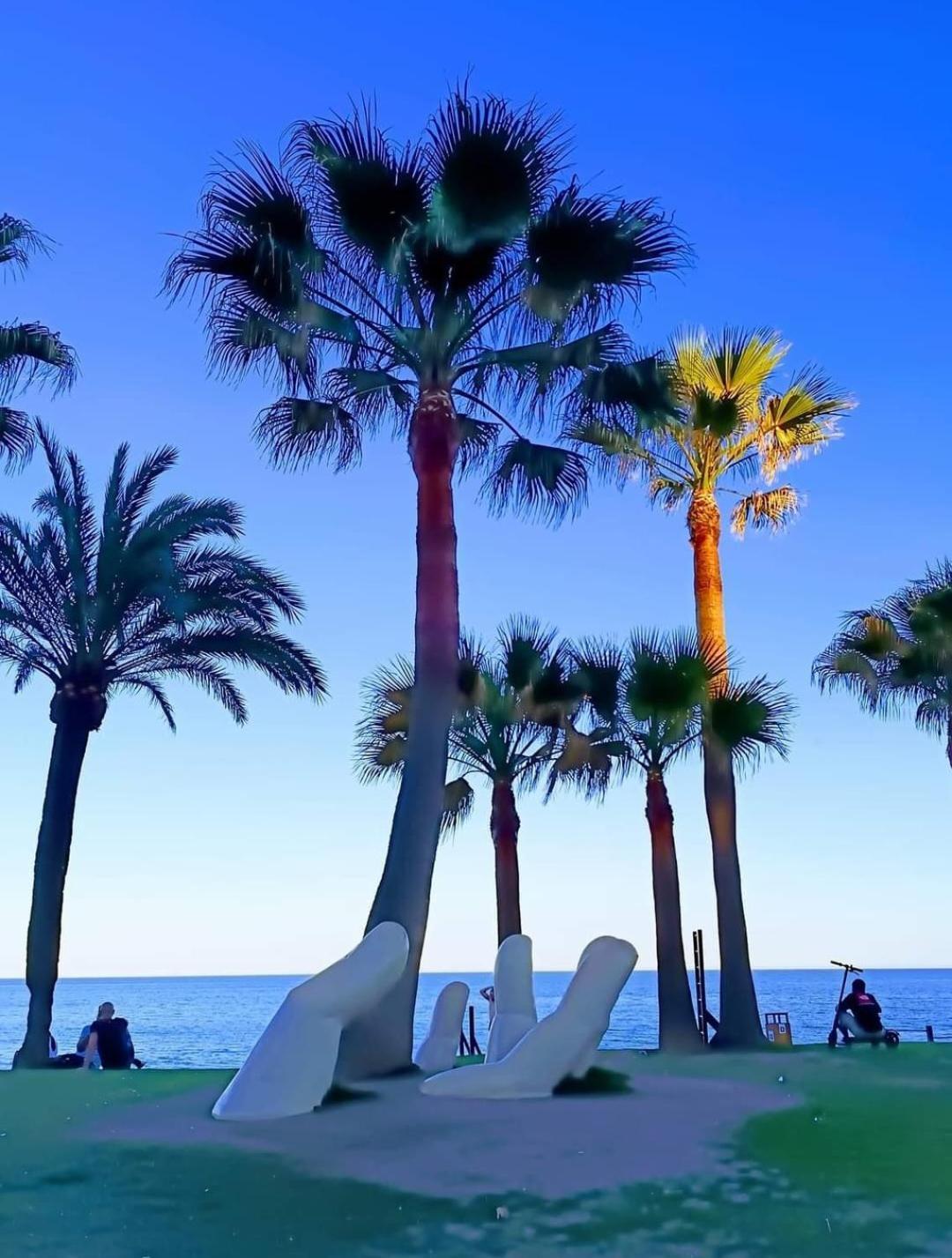 Luxury Beachfront Apartment With Pool, Sauna, Fitness And Gym In Province Malaga, Andalusia Mijas Exterior photo
